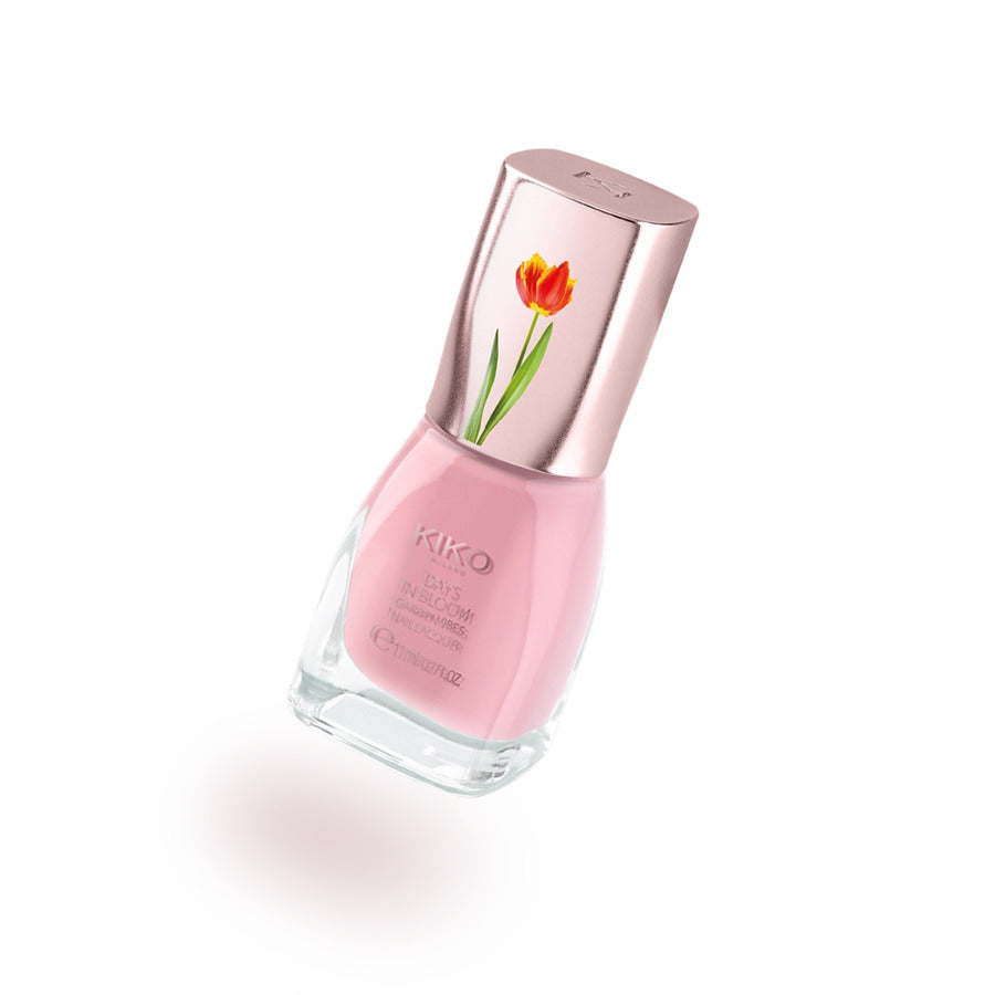 DAYS IN BLOOM GARDEN VIBES NAIL LACQUER - 90000539_KC000000829002B_02 Next to rose_KC000000829002B_02_01