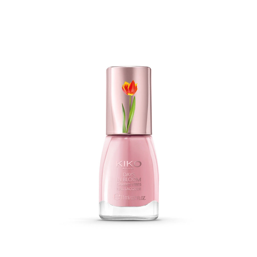 DAYS IN BLOOM GARDEN VIBES NAIL LACQUER - 90000539_KC000000829002B_02 Next to rose_KC000000829002B_02_03