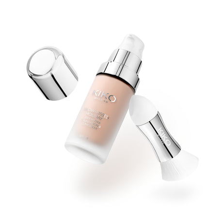 Snow-Kissed Holiday Silky Hydra Foundation & Concealer SPF30 - 90000539_KC000001163002B_02 Ivory_KC000001163002B_02_01