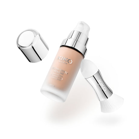 Snow-Kissed Holiday Silky Hydra Foundation & Concealer SPF30 - 90000539_KC000001163003B_03 Blanched Almond_KC000001163003B_03_01