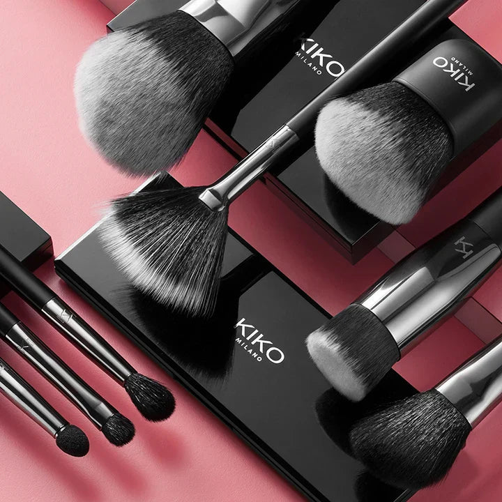 Makeup brushes